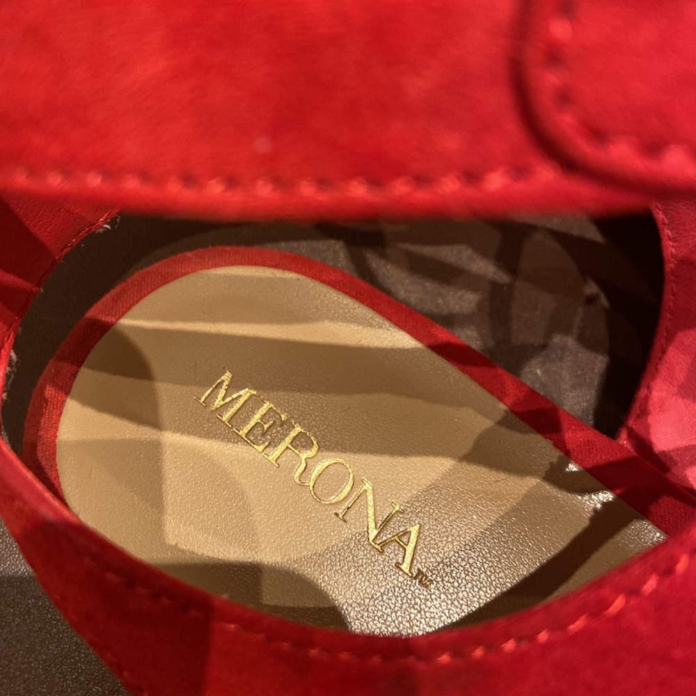 Merona straply red faux suede tassel tie sandals, size 11 - Picture 3 of 5
